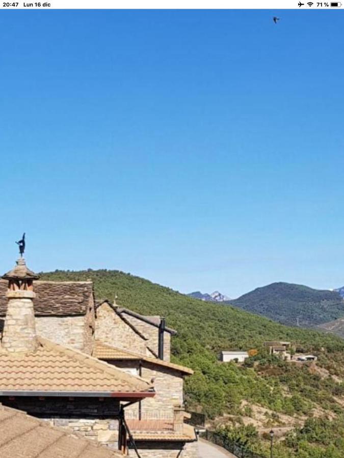 Vistas A La Montana En Un Pueblo Con Encanto. El Pueyo de Araguás Exterior photo
