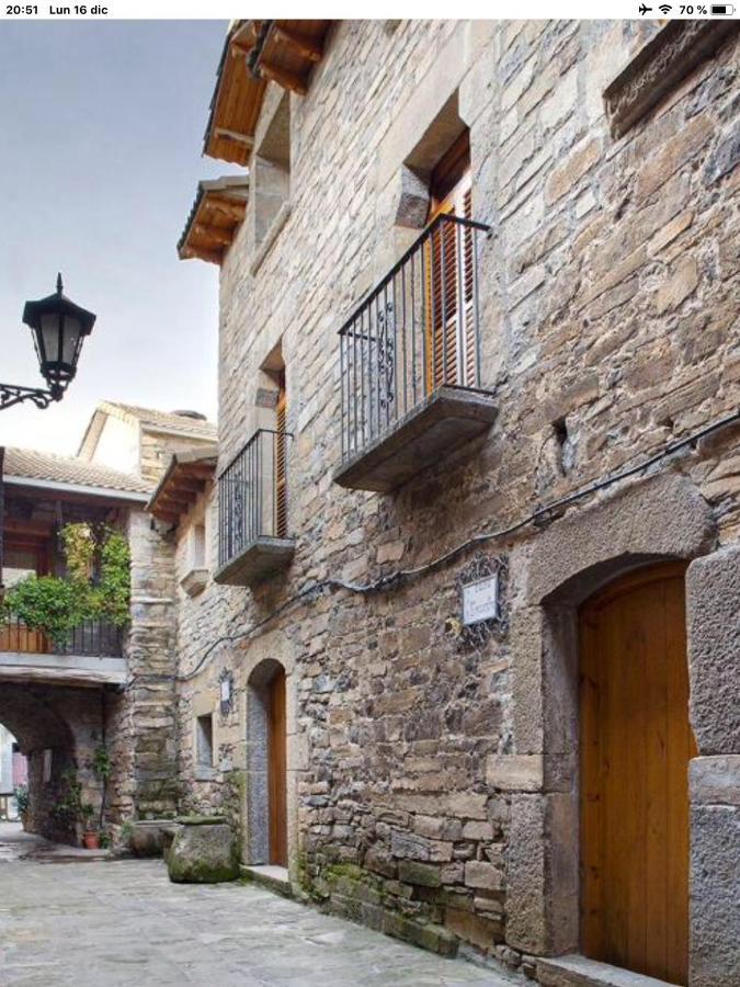 Vistas A La Montana En Un Pueblo Con Encanto. El Pueyo de Araguás Exterior photo