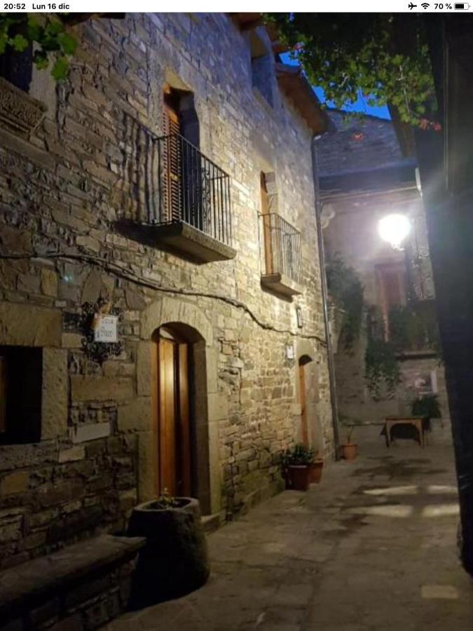 Vistas A La Montana En Un Pueblo Con Encanto. El Pueyo de Araguás Exterior photo